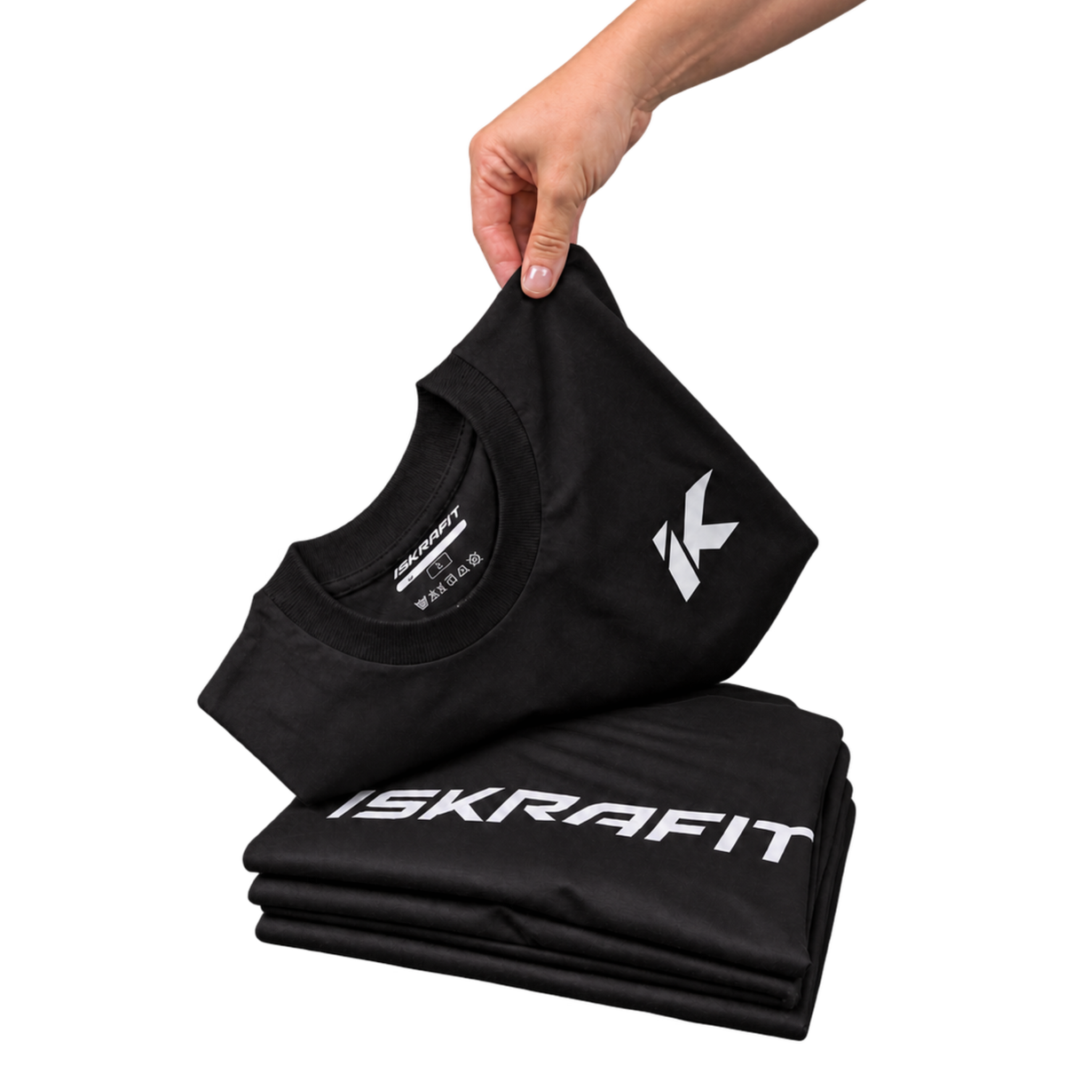 Camiseta oversize ISKRAFIT Logo Edition doblada con detalle de cuello y logotipos